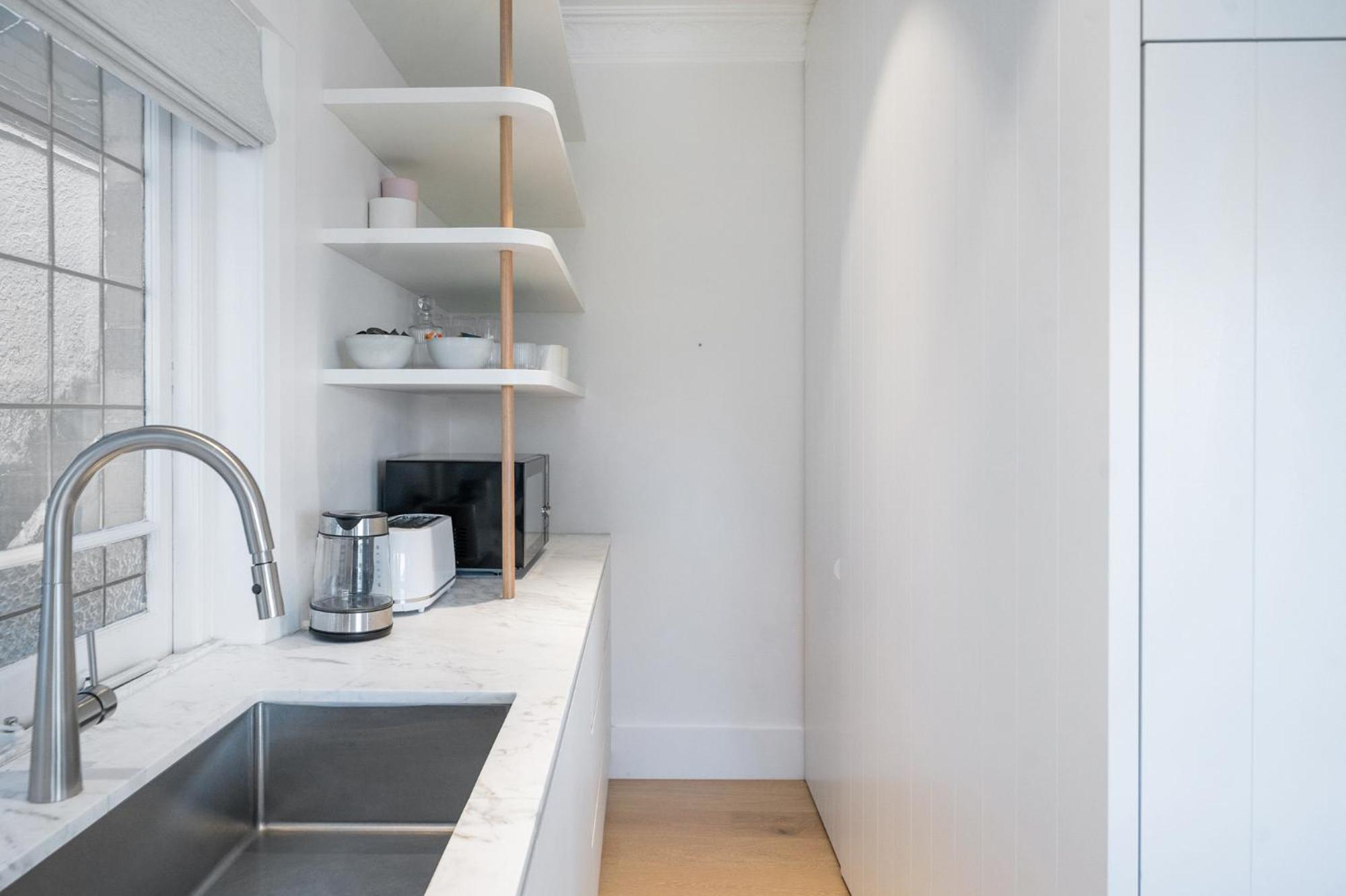 Luxe 3br Full-floor With Views Darling Point *