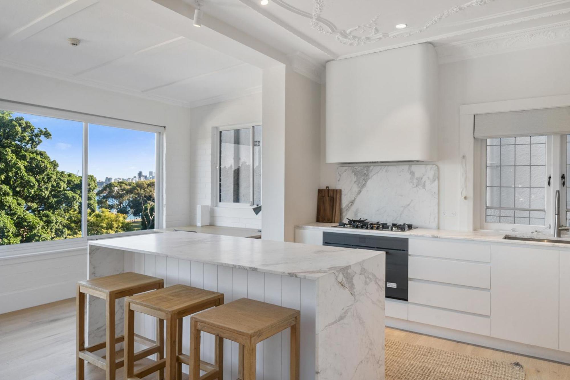 Luxe 3br Full-floor With Views Darling Point * Sydney