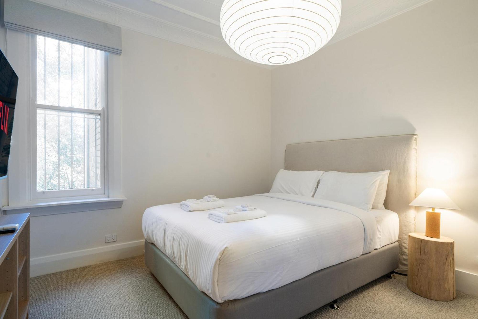 Luxe 3br Full-floor With Views Darling Point *
